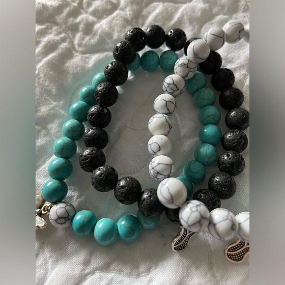 NWOT Set of 3 Natural Stone Bracelets - Picture 2 of 3